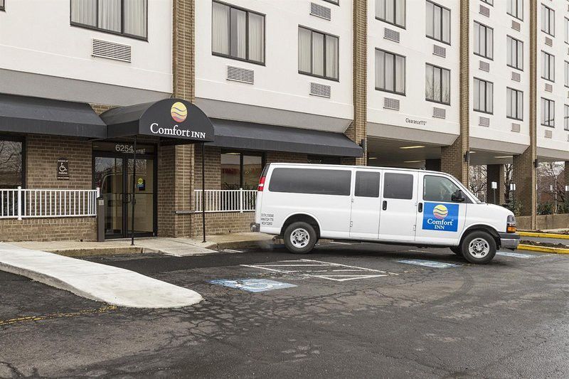 Fairfield Inn & Suites By Marriott Alexandria West/Mark Center Exterior foto